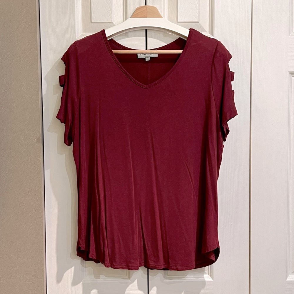 Meera Lane Burgundy V-Neck Lattice Shoulder Tee - Size 1X